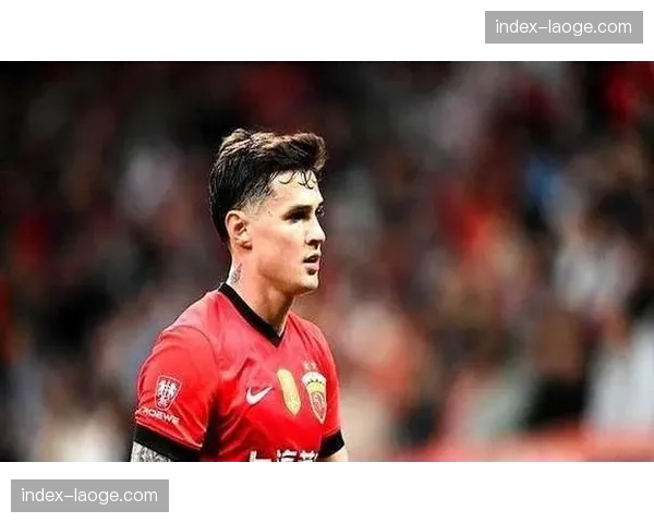 上海海港后场推进暴露短板 维塔尔带球距离超400米但起速缓慢 上海海港后场推进暴露短板 维塔尔带球距离超400米但起速缓慢