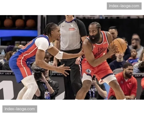 阿特金森内线激活成功：哈登喂球莫布里阿伦吃饼内线破坏力增